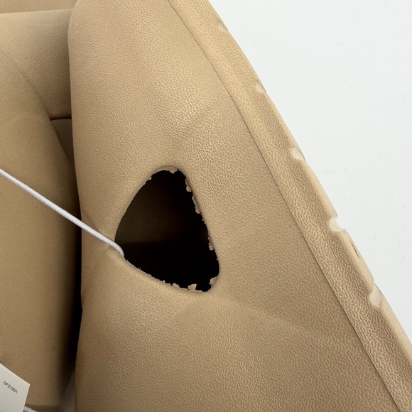 Gap Women's Slides Criss-Cross Pillow Pool Sandal Size 9 NWT New Sand Beige - Picture 10 of 10